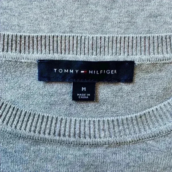 NWOT Women's Tommy Hilfiger Rhinestone Logo  Long Sleeve Crew Grey Size Medium - Picture 10 of 10